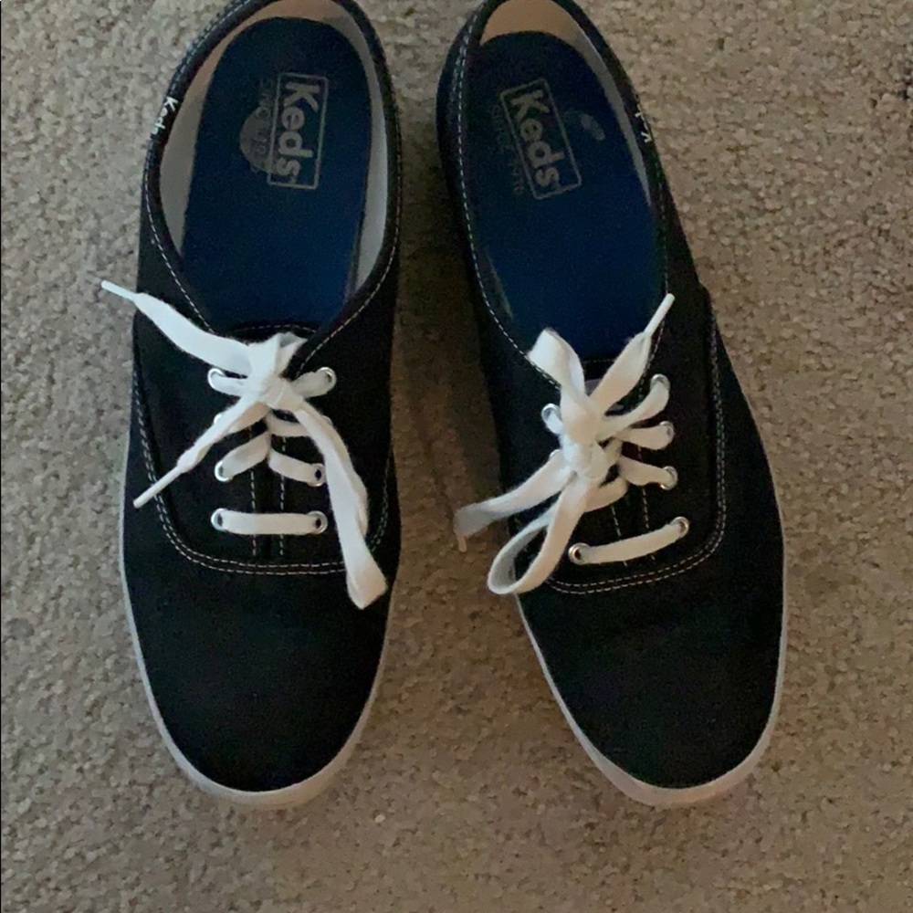 Black rarely worn Keds